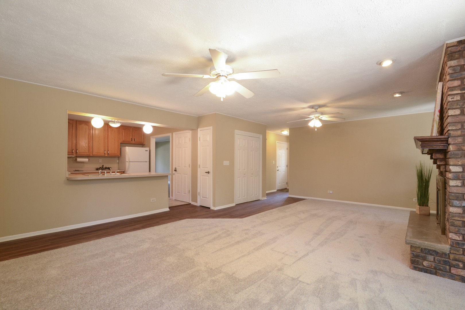 1028 Dell Road Northbrook, IL 60062 - Photo 7 of 19