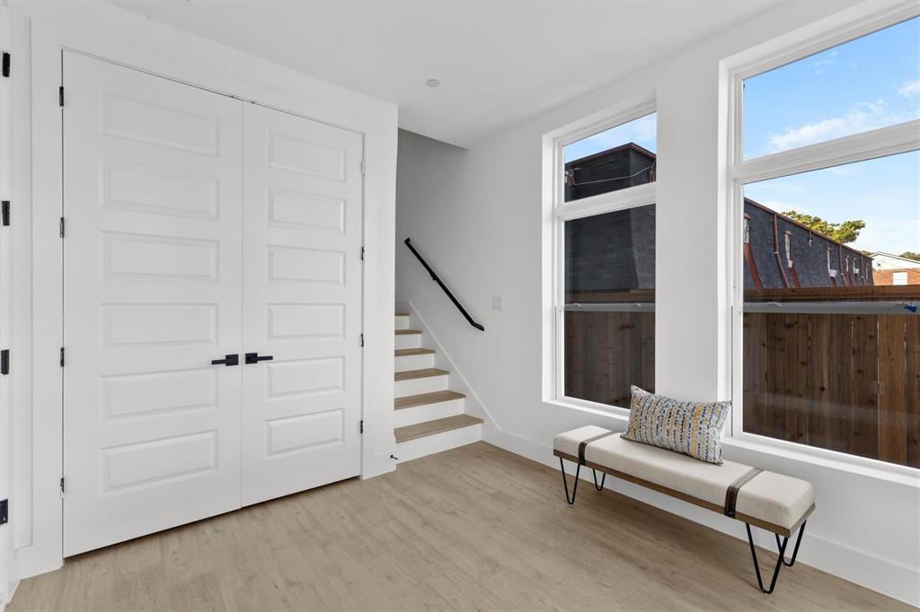 723 West 10th Street, Unit 101 Dallas, TX 75208 - Photo 4 of 36
