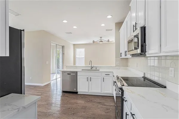 $2,985 | 8602 Sandy Plains Drive, Riverview, FL 33578