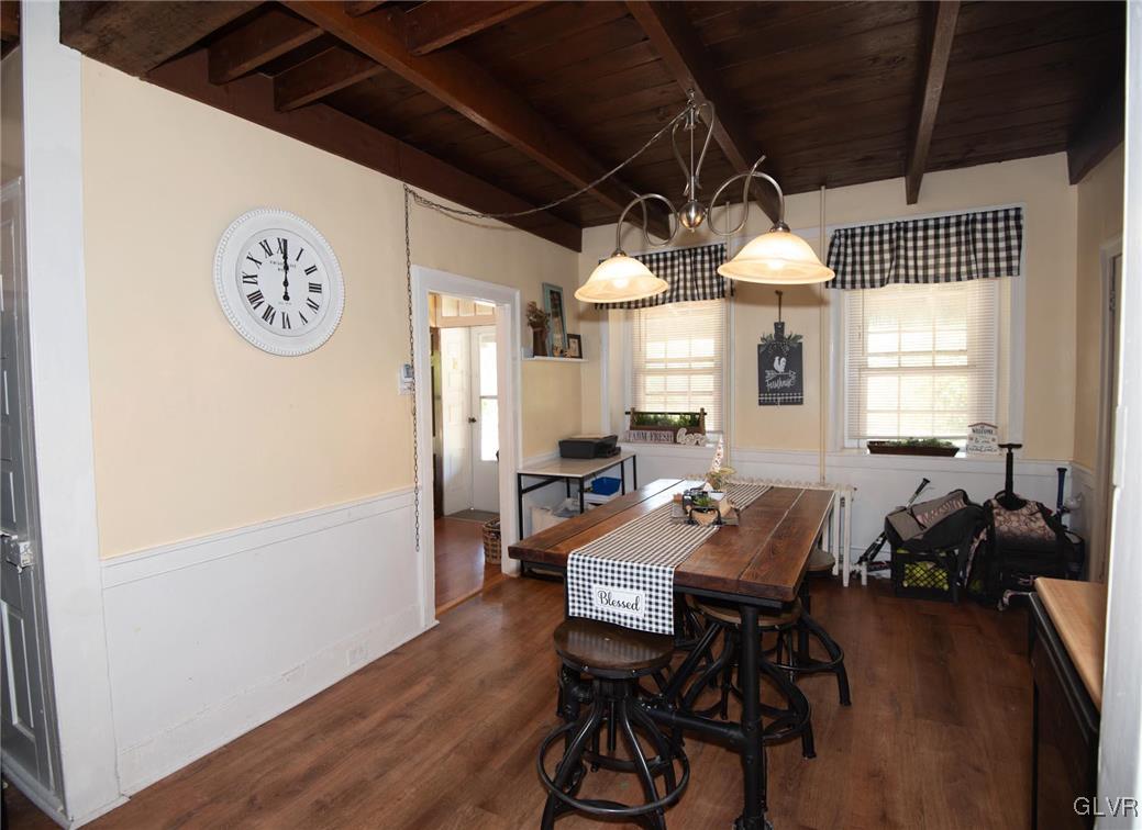 6241 Hickory Road Slatington, PA 18080 - Photo 8 of 50 Unit 6241 Dining area