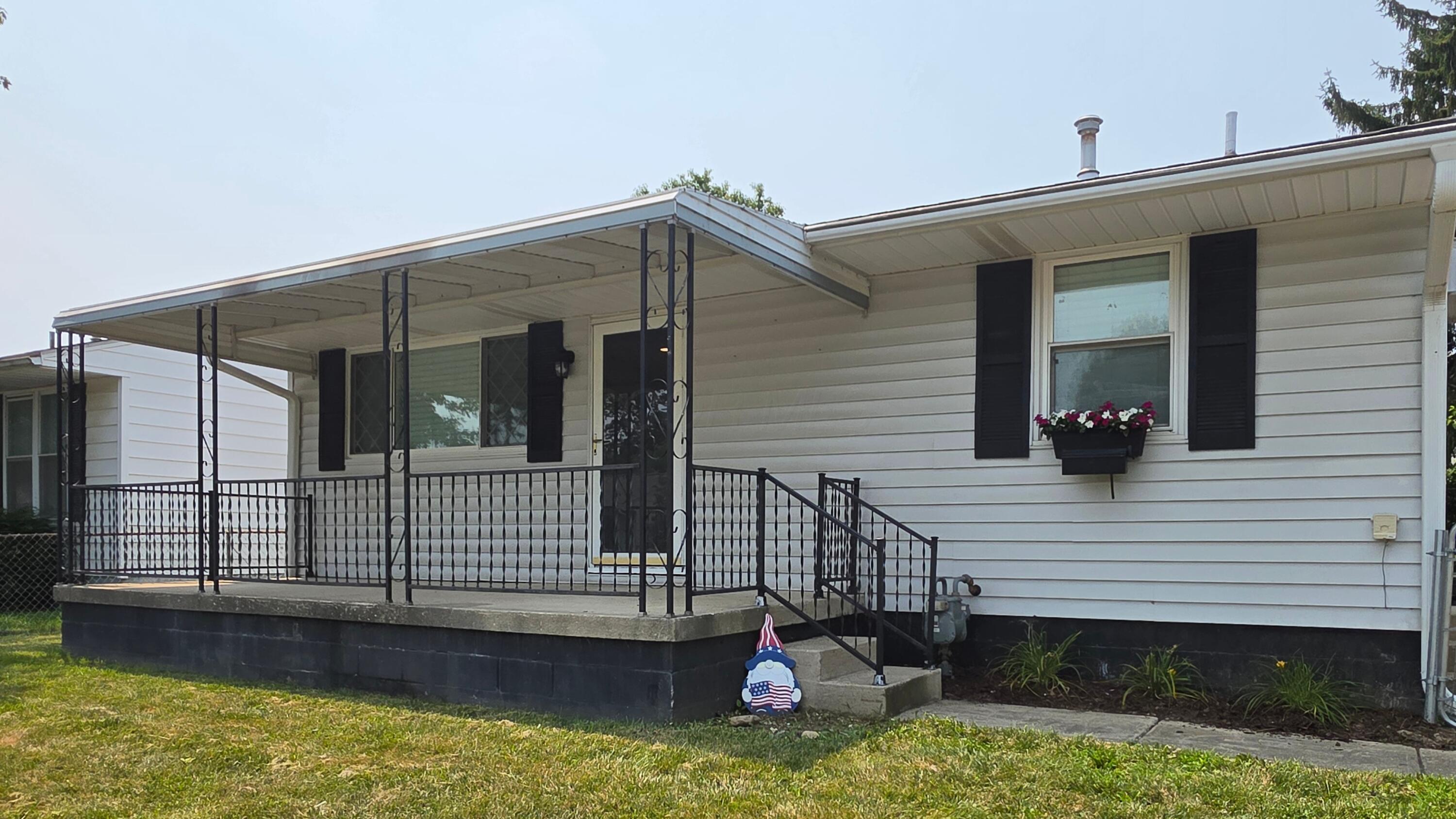 3137 Hillgate Road Columbus, OH 43207 - Photo 1 of 36 Front view