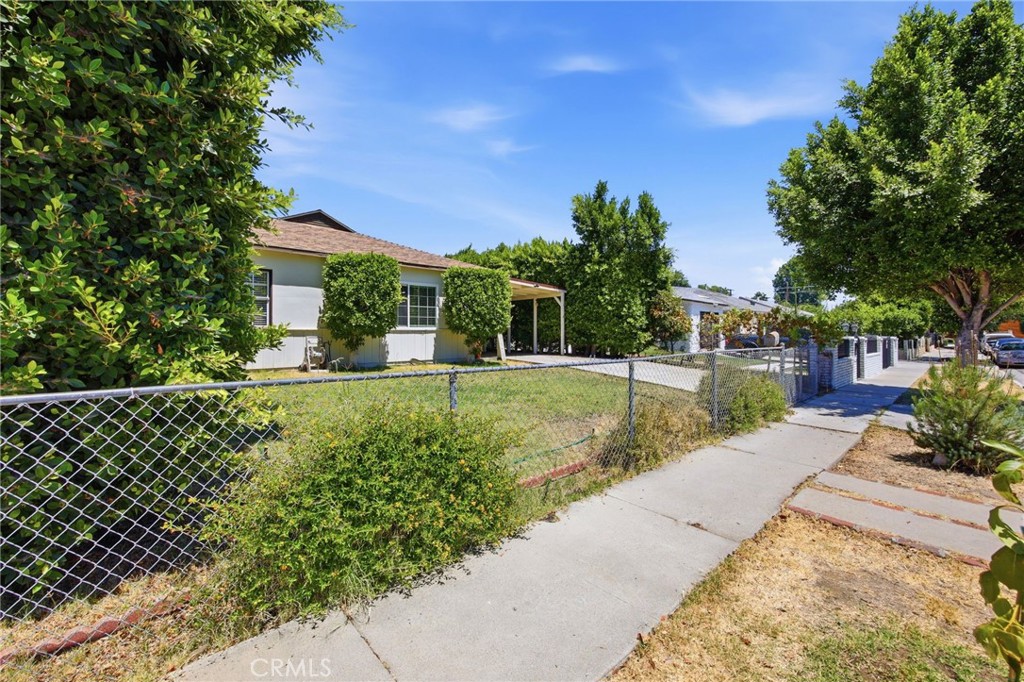 9652 Rincon Avenue Pacoima, CA 91331 - Photo 2 of 40