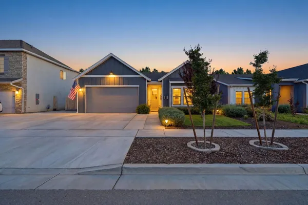 $459,000 | 2587 West Heather Lane, Hanford, CA 93230