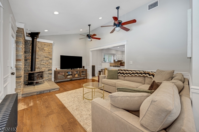 228 Miller Road Mahwah, NJ 07430 - Photo 15 of 26