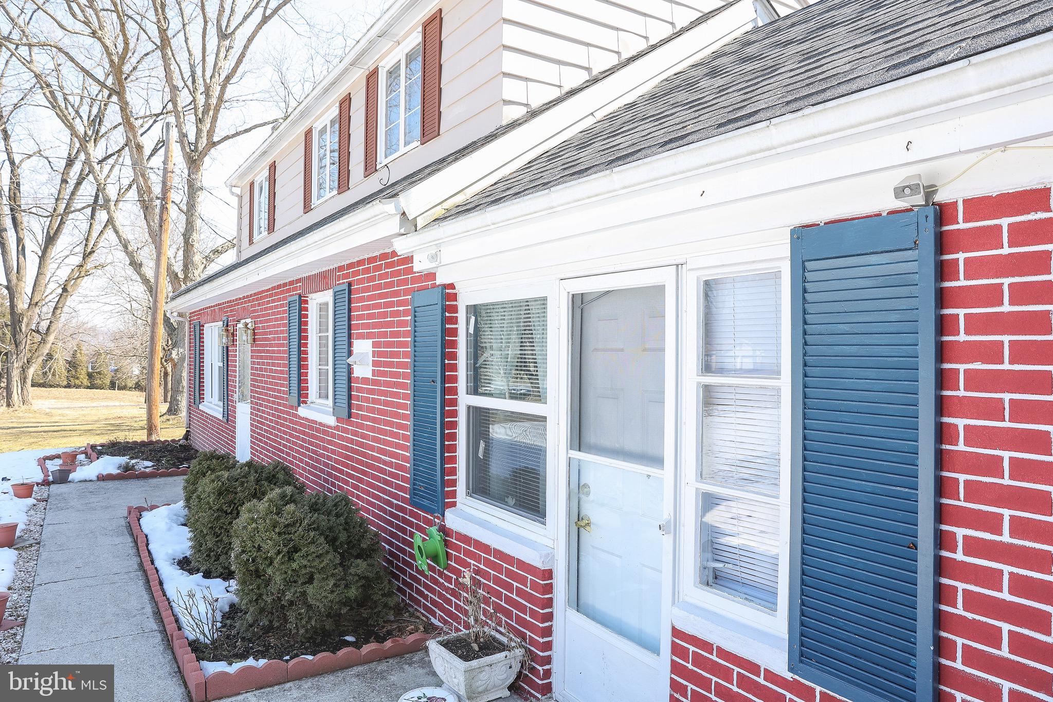 1024 East Lisburn Road Mechanicsburg, PA 17055 - Photo 2 of 61
