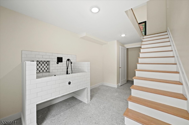 136 2 Mt Harmony Road Bernardsville, NJ 07924 - Photo 31 of 41 a view of entryway