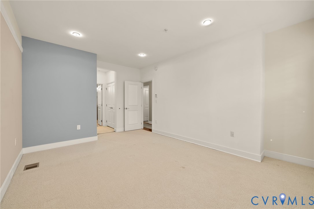 1418 North Rhodes Street, Unit B105 Arlington, VA 22209 - Photo 29 of 39