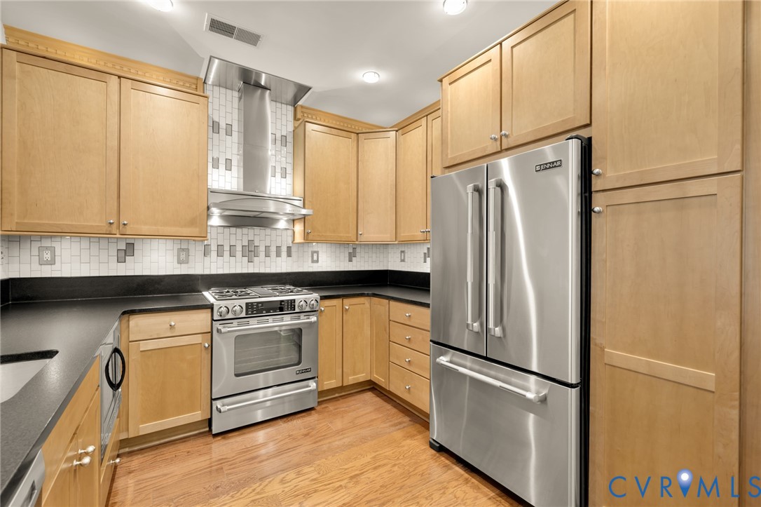 1418 North Rhodes Street, Unit B105 Arlington, VA 22209 - Photo 9 of 39