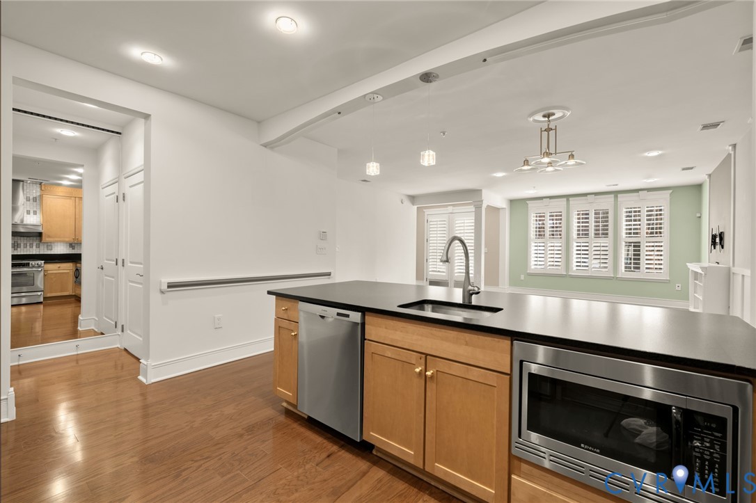 1418 North Rhodes Street, Unit B105 Arlington, VA 22209 - Photo 10 of 39