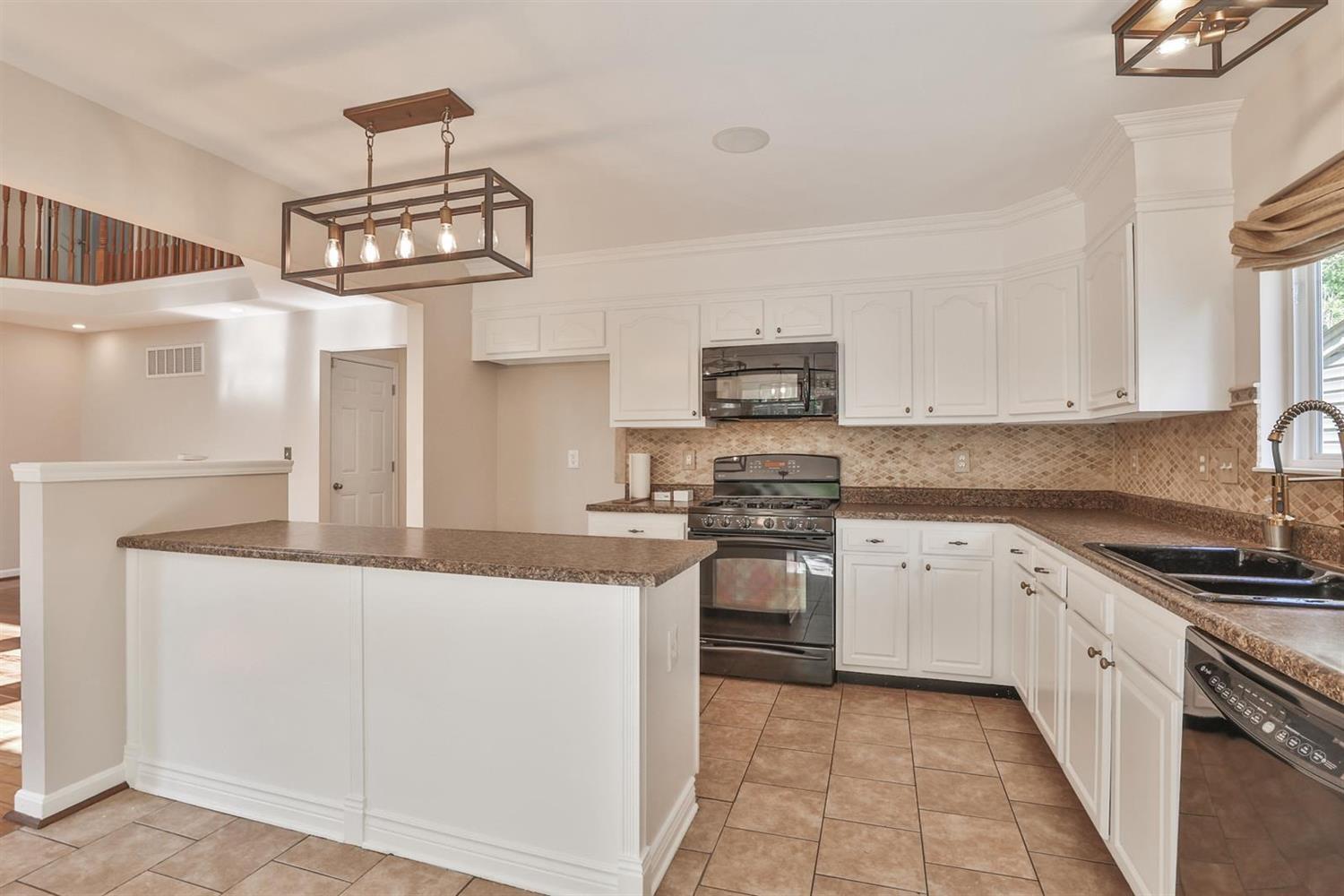 4674 Riley Lane Cincinnati, OH 45227 - Photo 20 of 50 Gallery Image 20