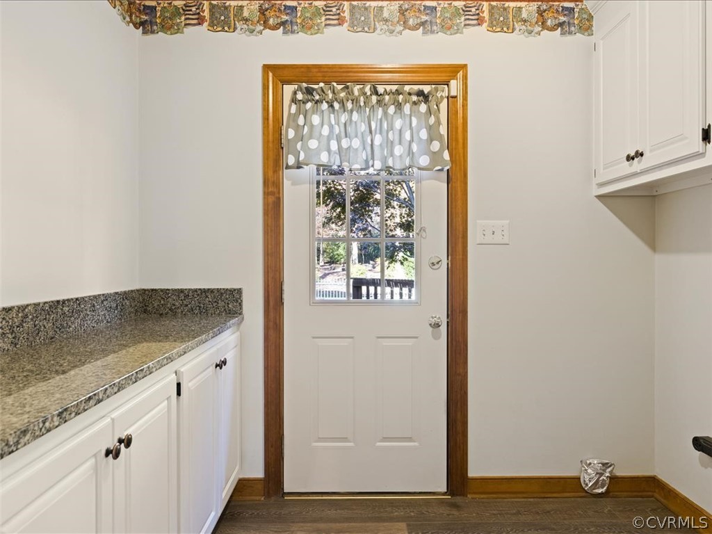 13630 Spring Run Road Midlothian, VA 23112 - Photo 30 of 30 a view of a kitchen with wooden floor