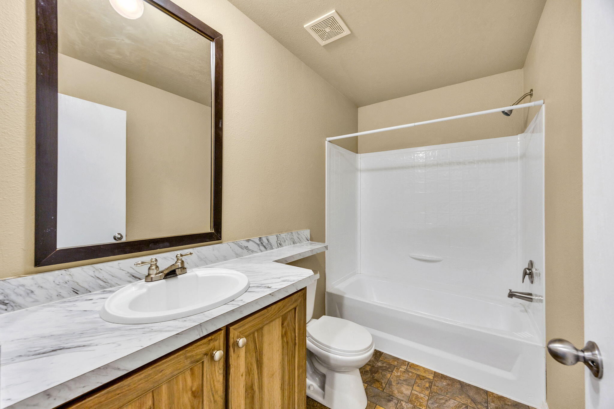 225 Wilson Road Central Point, OR 97502 - Photo 53 of 63 Bathroom 2