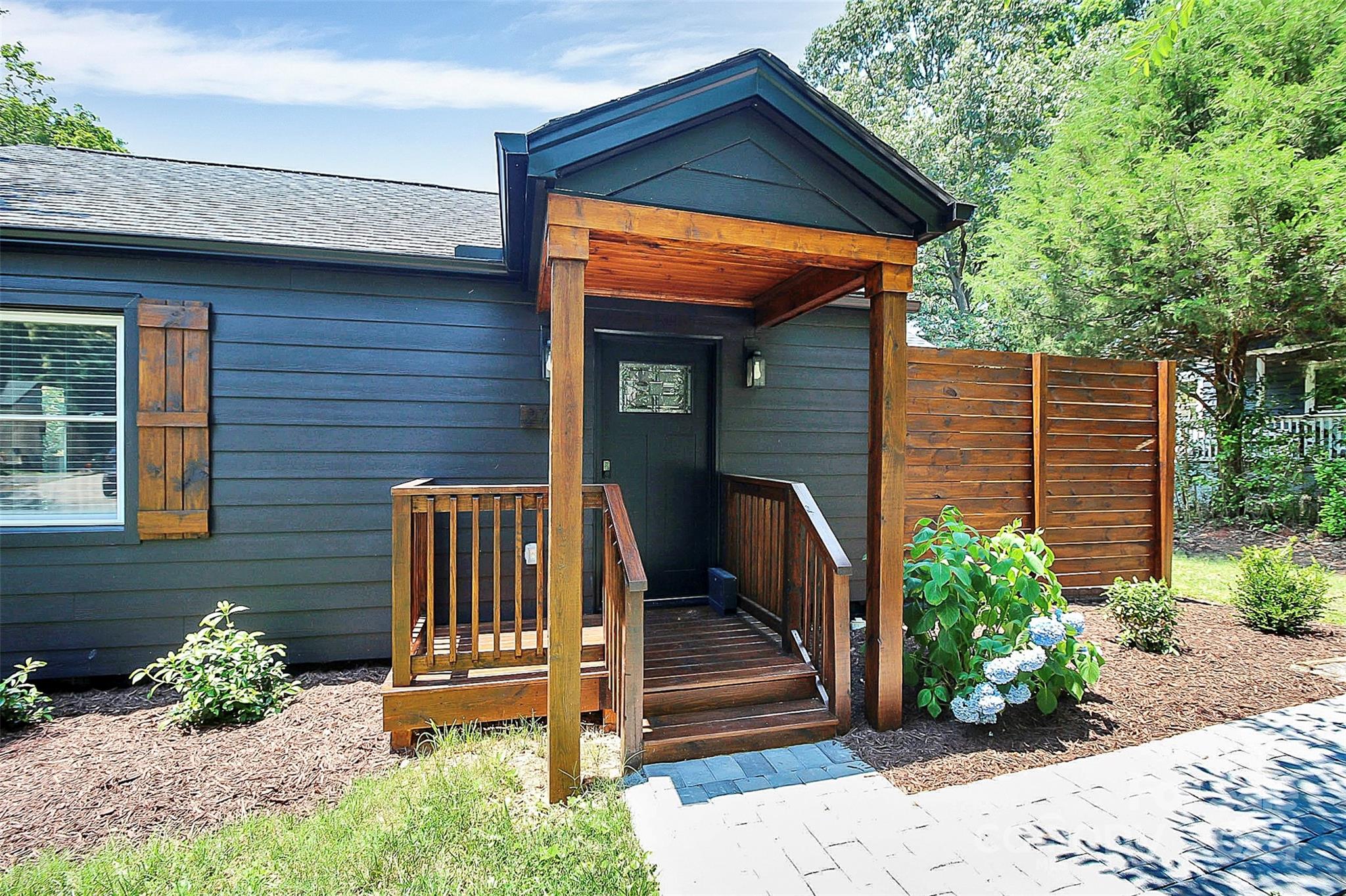 2742 Mayflower Road Charlotte, NC 28208 - Photo 4 of 37 a view of outdoor space and garden
