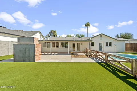 $885,000 | 4234 East Earll Drive, Phoenix, AZ 85018