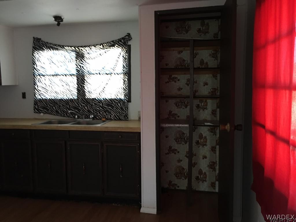 3293 Heber Road Golden Valley, AZ 86413 - Photo 20 of 22 a view of a window in a room