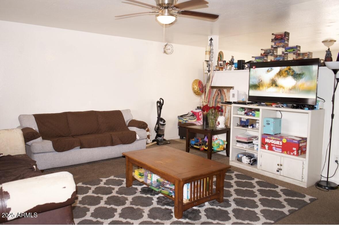 6727 West Roma Avenue Phoenix, AZ 85033 - Photo 4 of 10 IMG_0655