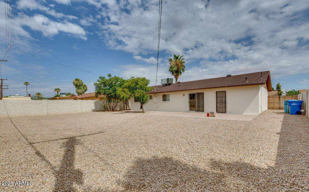 6727 West Roma Avenue Phoenix, AZ 85033 - Photo 8 of 10 IMG_0645