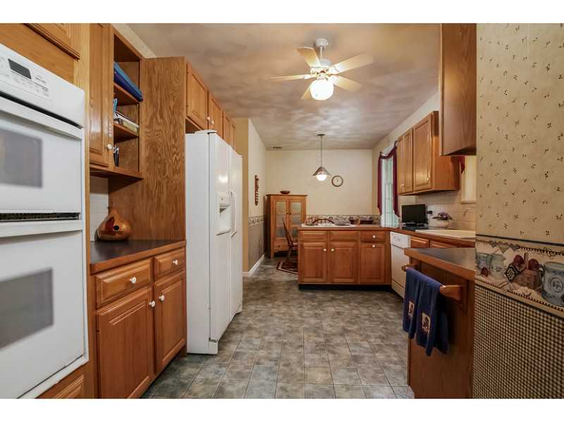 600 Fish Hill Road West Greenwich, RI 02817 - Photo 12 of 23 Kitchen.