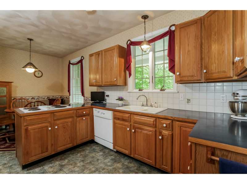 600 Fish Hill Road West Greenwich, RI 02817 - Photo 13 of 23 Kitchen.
