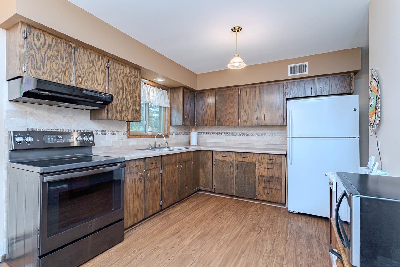 1003 Madison Street Merrill, WI 54452 - Photo 17 of 38
