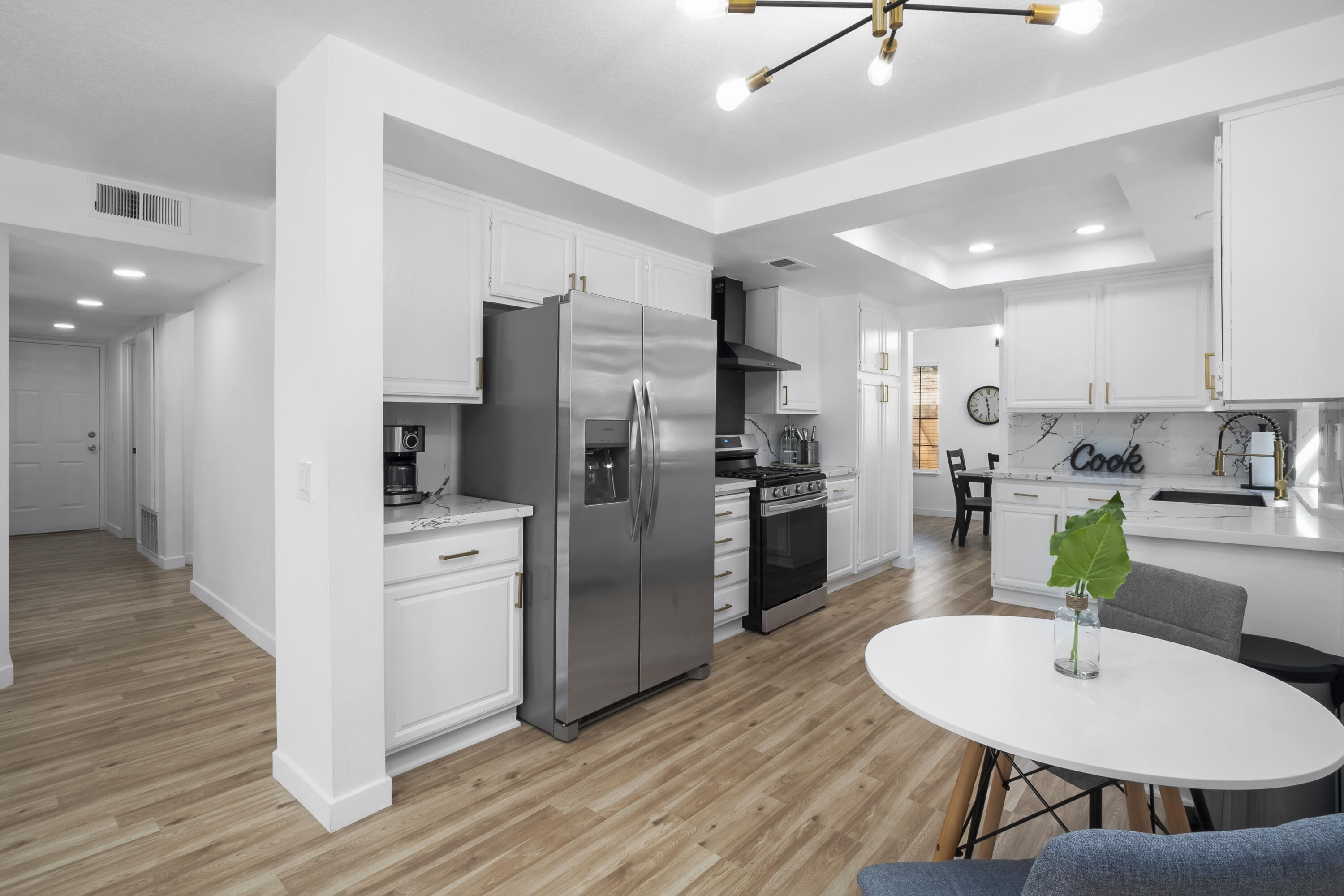 2012 Comstock Court Palmdale, CA 93551 - Photo 17 of 44 P1803180