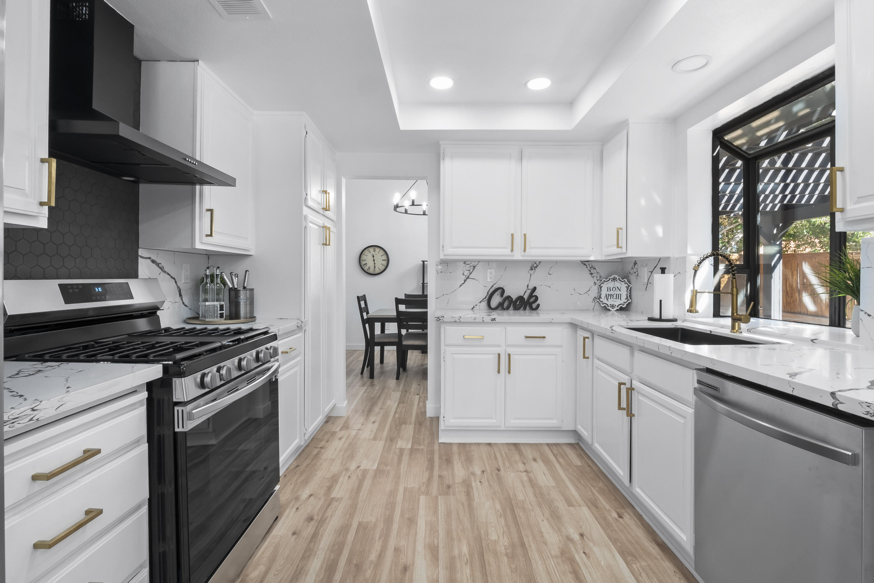 2012 Comstock Court Palmdale, CA 93551 - Photo 18 of 44 P1803190