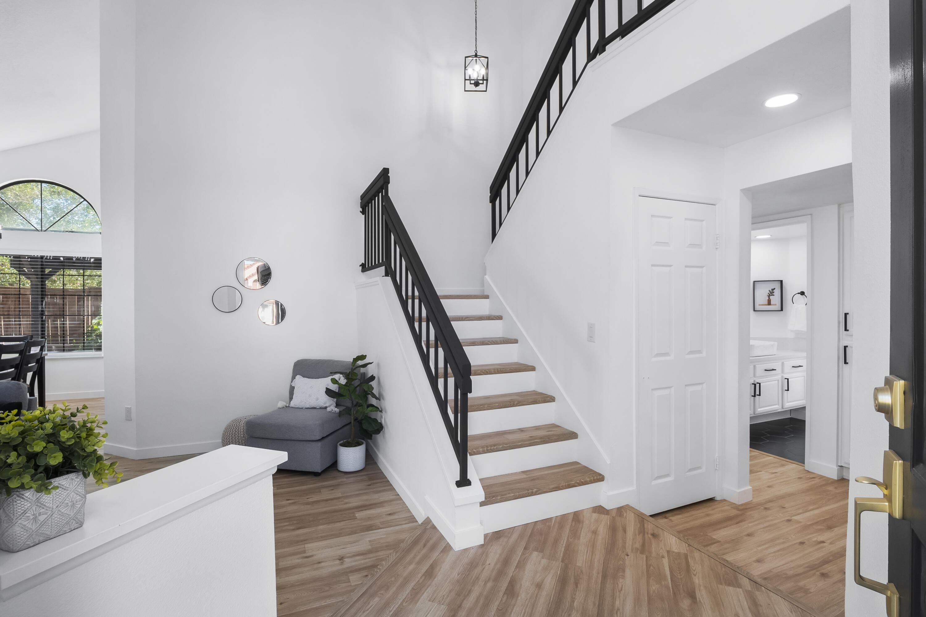 2012 Comstock Court Palmdale, CA 93551 - Photo 2 of 44 P1803031