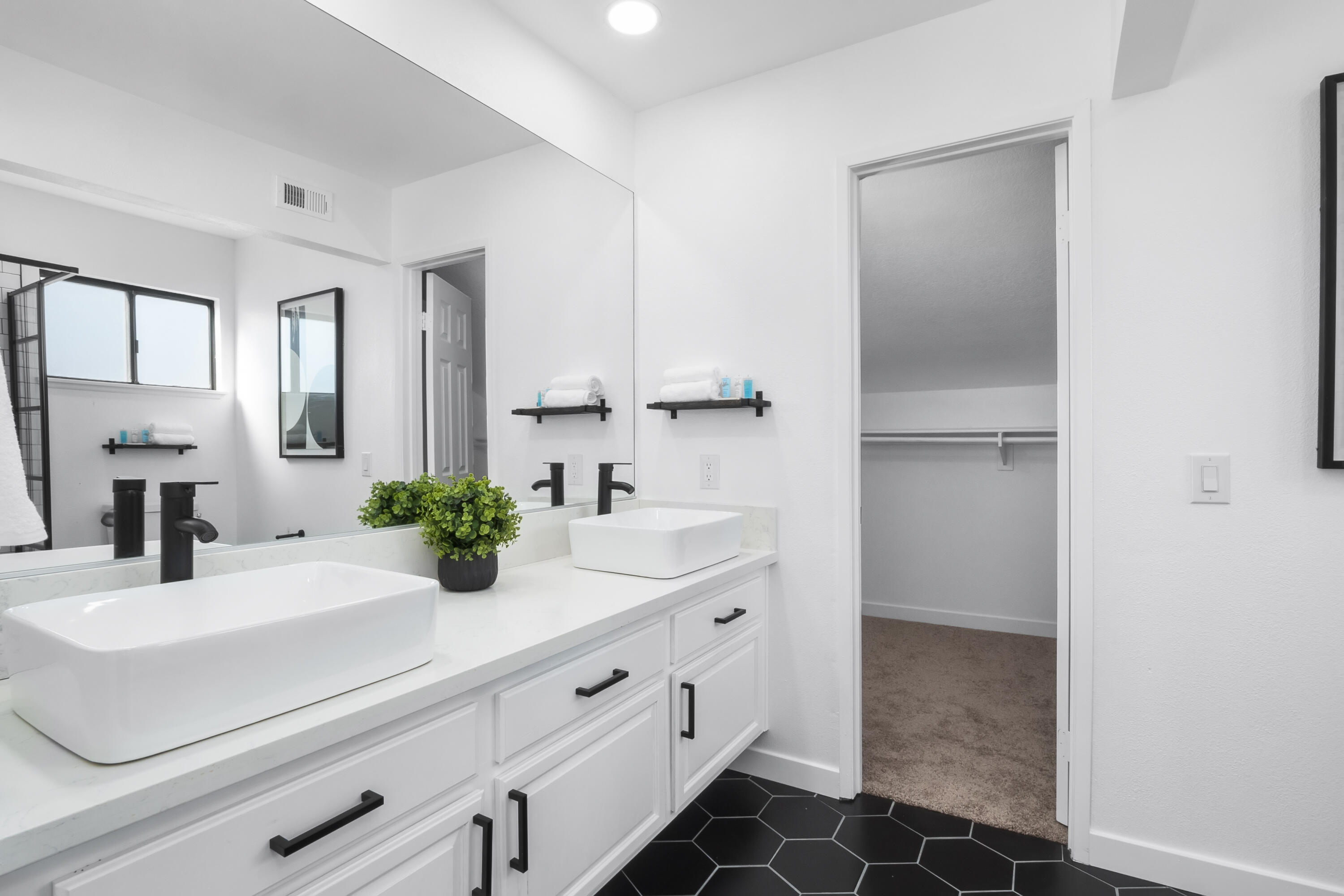 2012 Comstock Court Palmdale, CA 93551 - Photo 31 of 44 P1803330