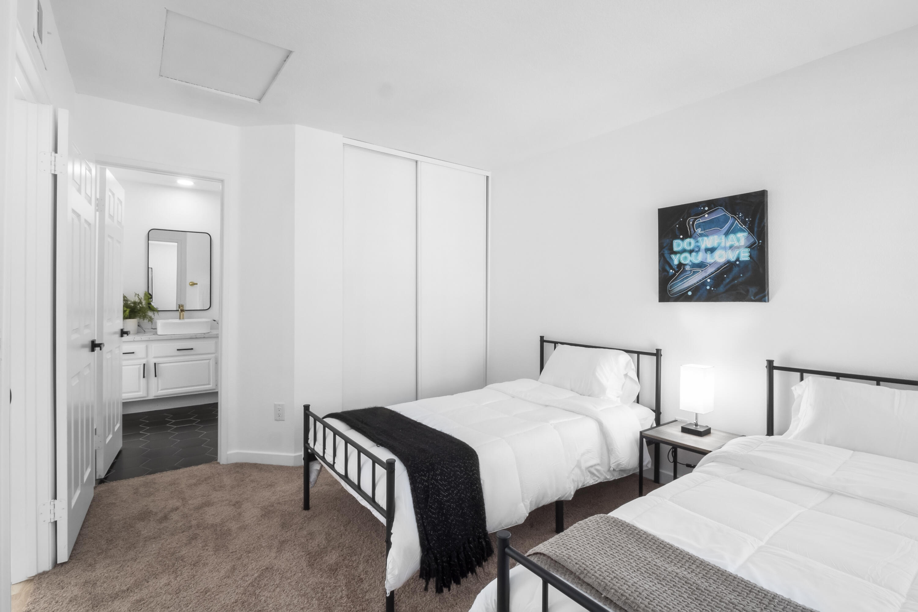 2012 Comstock Court Palmdale, CA 93551 - Photo 40 of 44 P1813426