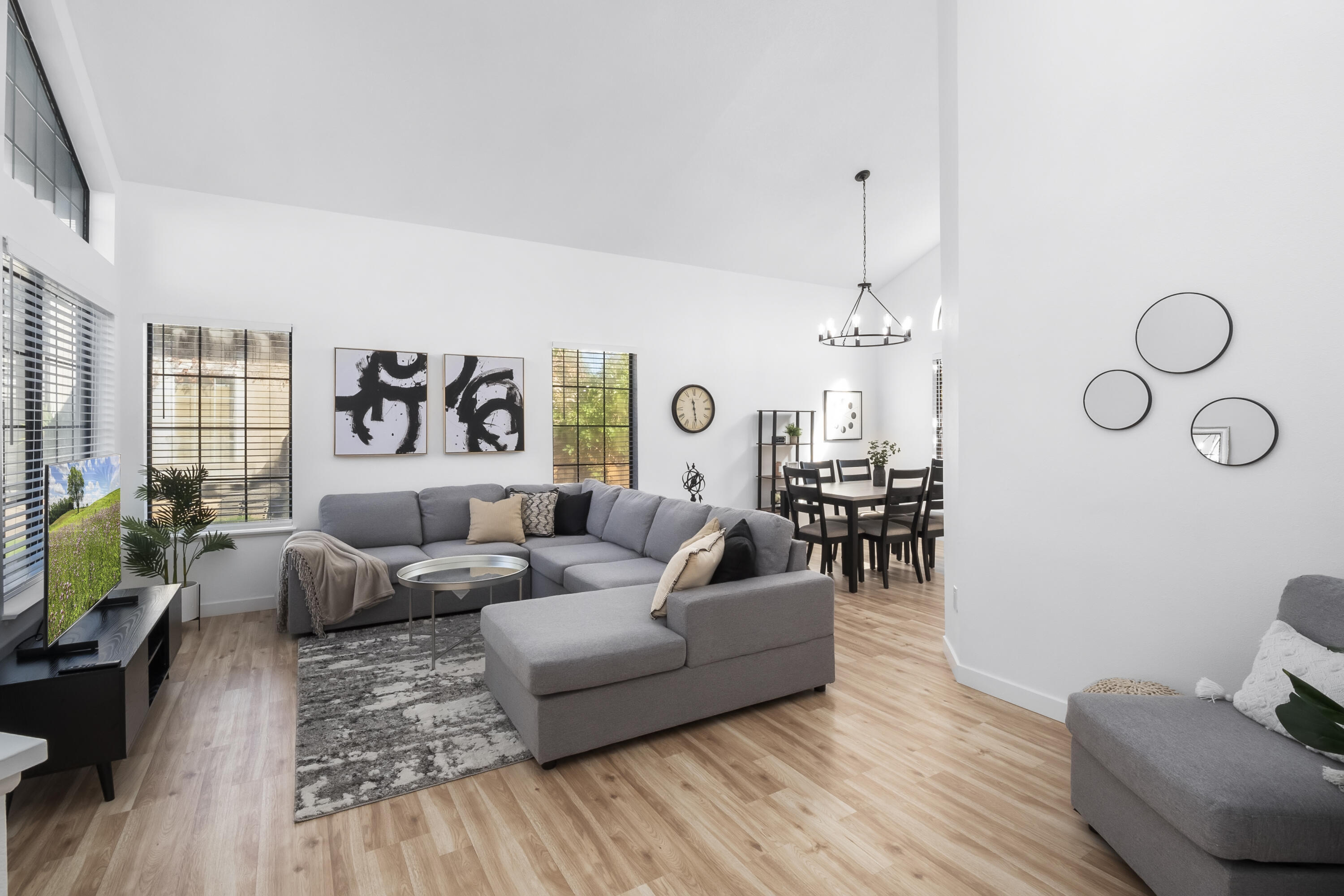 2012 Comstock Court Palmdale, CA 93551 - Photo 4 of 44 P1803051