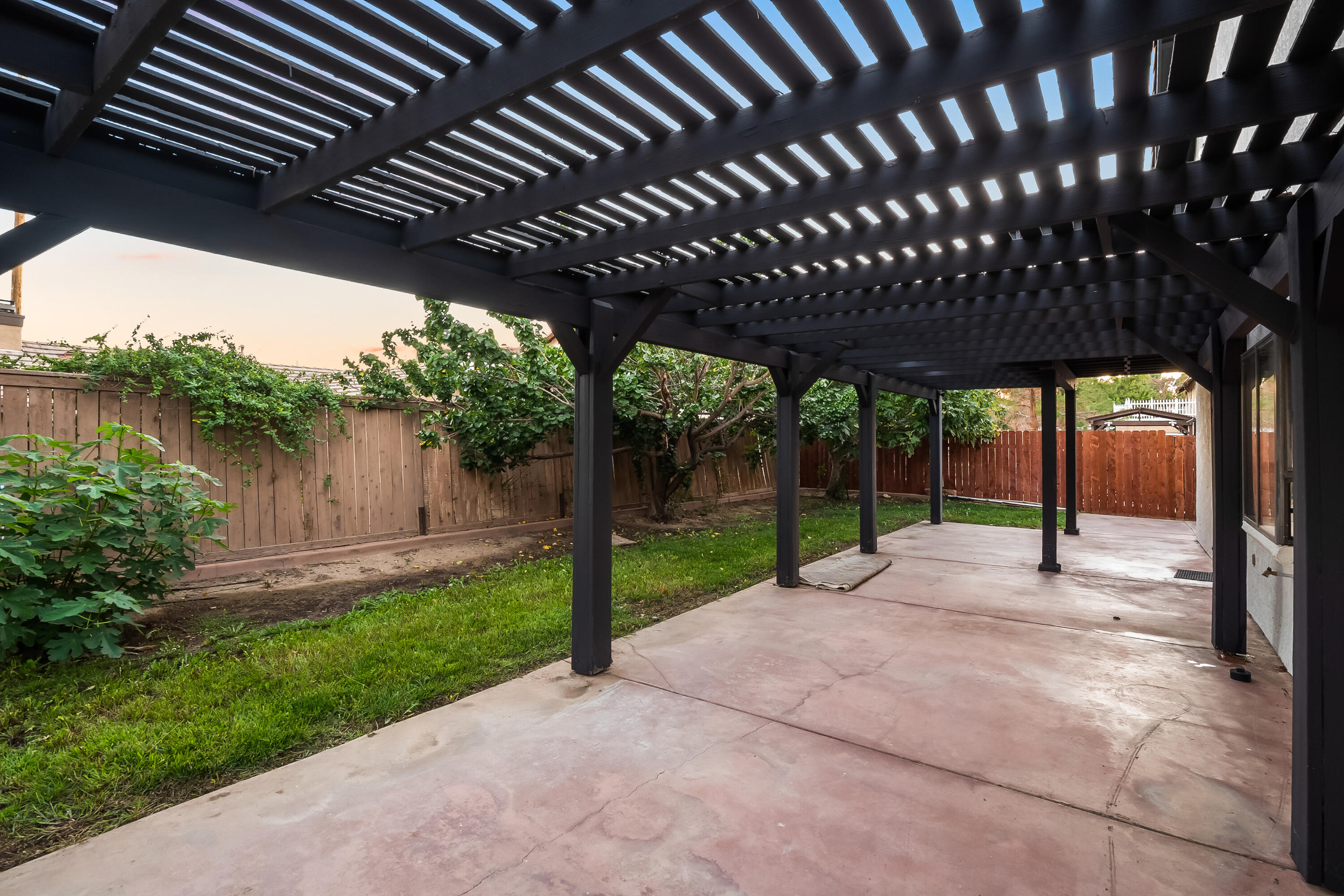 2012 Comstock Court Palmdale, CA 93551 - Photo 43 of 44 Comstock Front-3