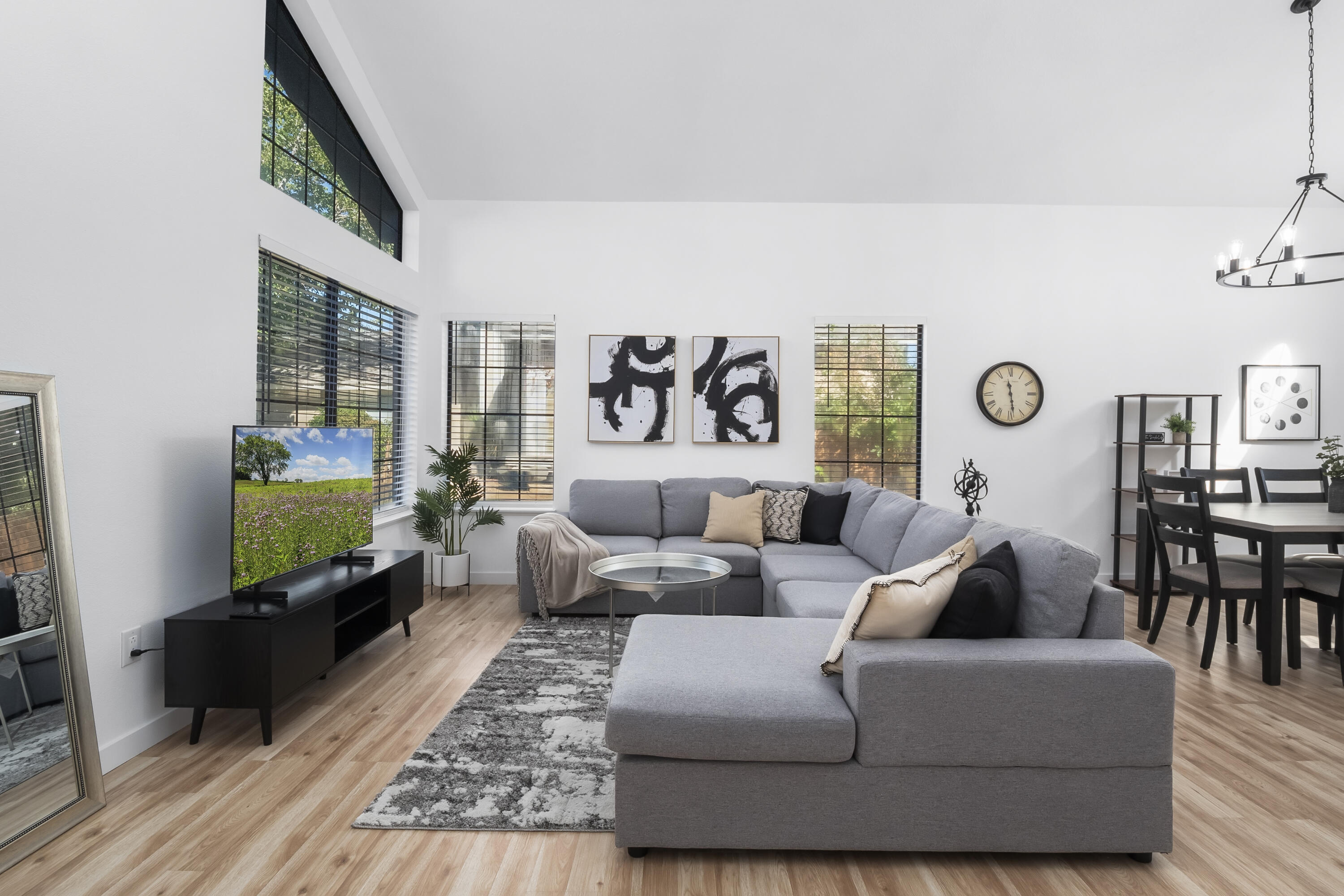 2012 Comstock Court Palmdale, CA 93551 - Photo 7 of 44 P1803080