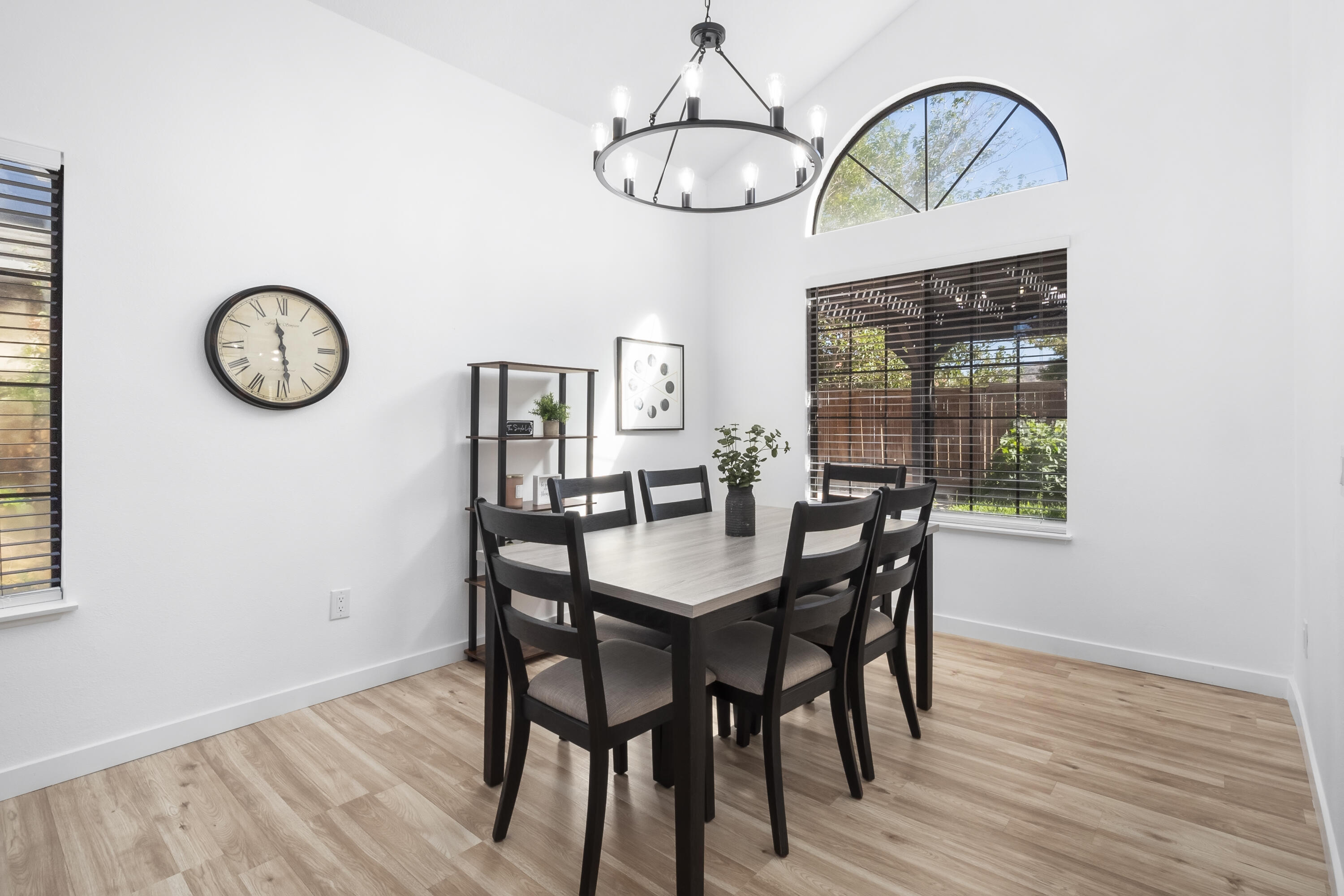 2012 Comstock Court Palmdale, CA 93551 - Photo 8 of 44 P1803090