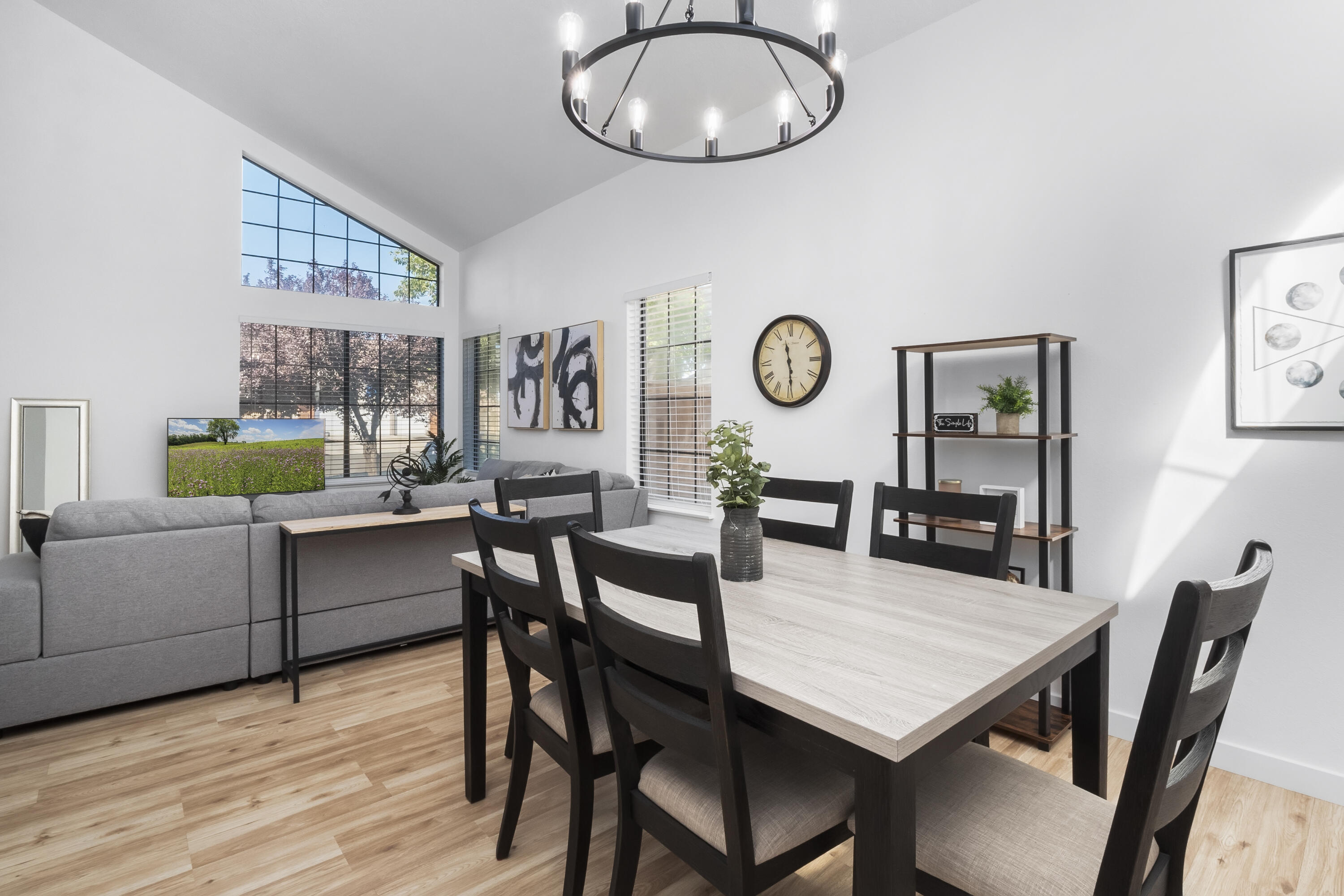 2012 Comstock Court Palmdale, CA 93551 - Photo 10 of 44 P1803106