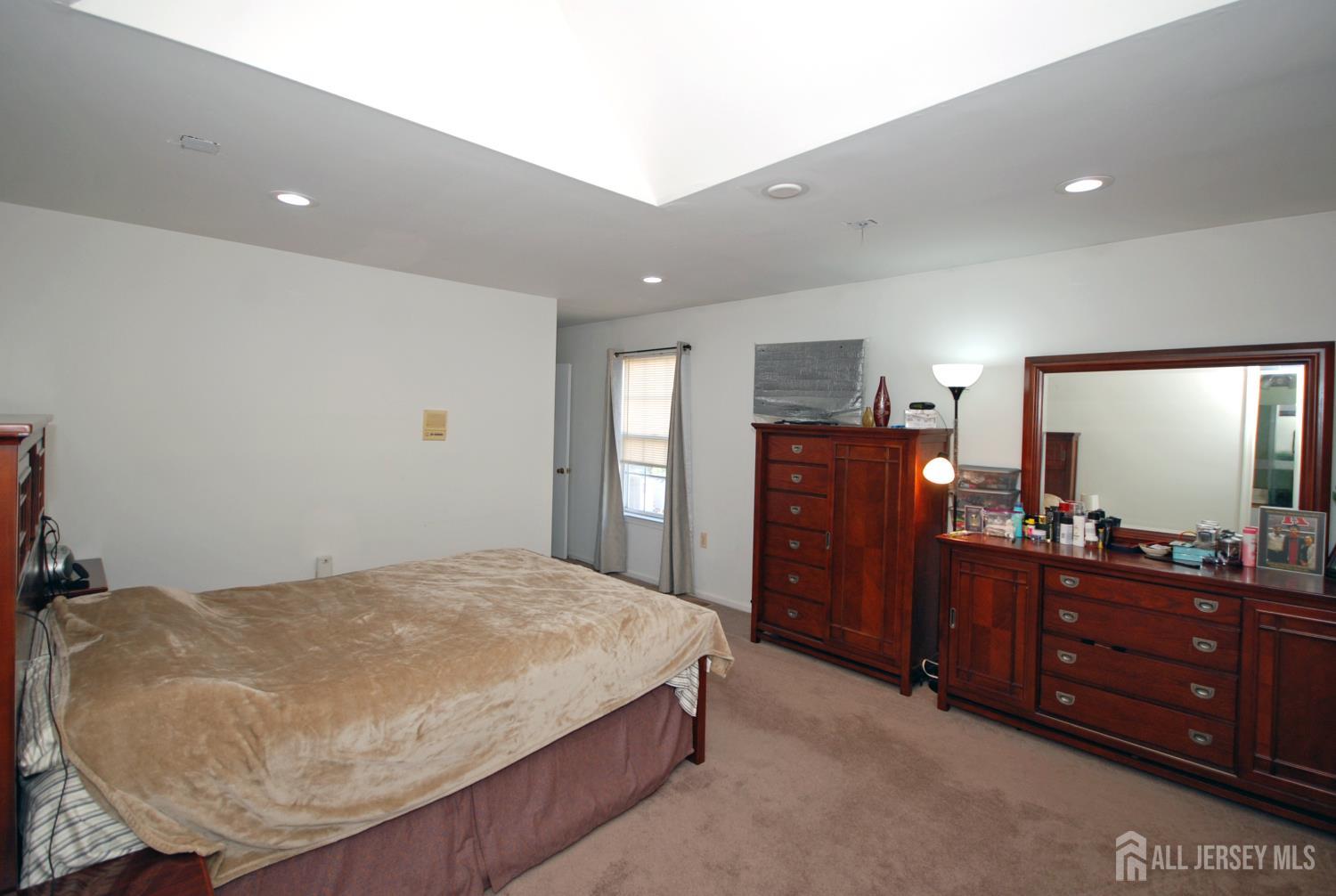 96 Brewster Circle Old Bridge, NJ 08857 - Photo 16 of 34