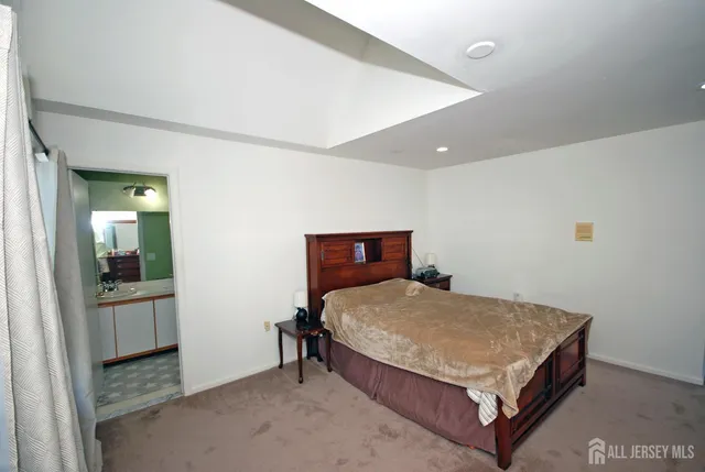 $579,900 | 96 Brewster Circle, Old Bridge, NJ 08857