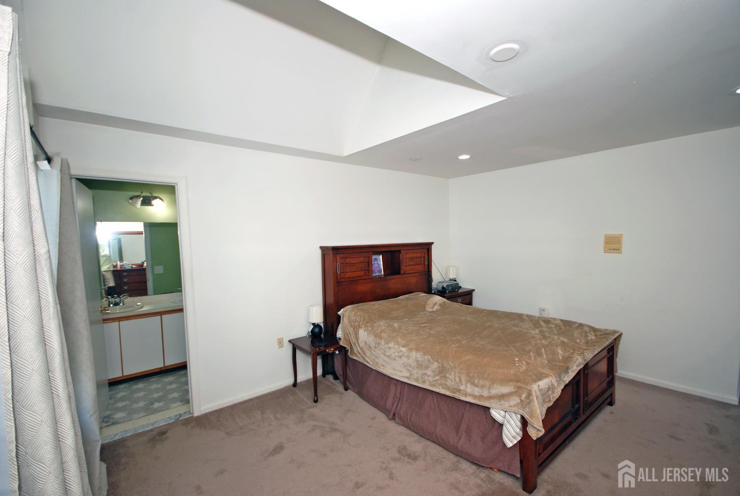 96 Brewster Circle Old Bridge, NJ 08857 - Photo 20 of 34