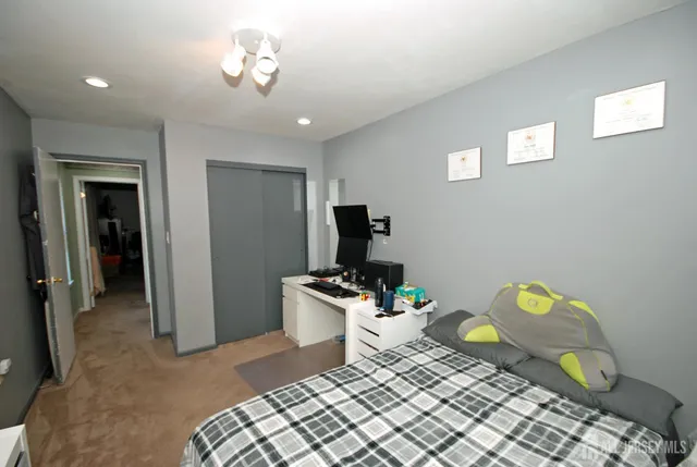 $579,900 | 96 Brewster Circle, Old Bridge, NJ 08857