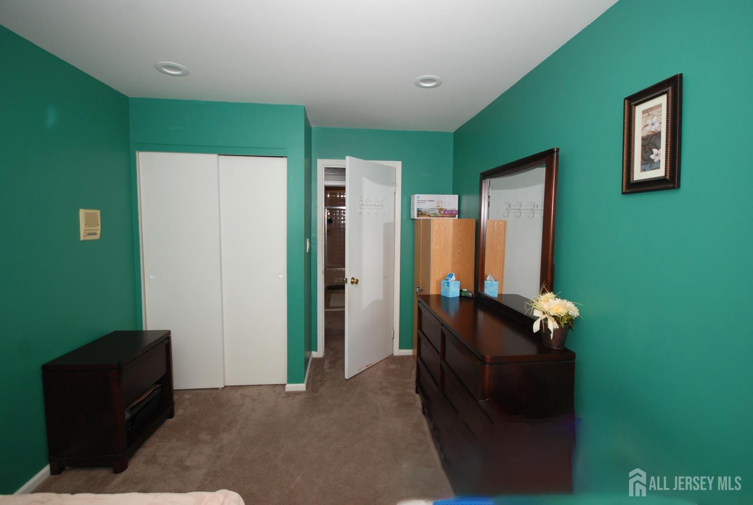 96 Brewster Circle Old Bridge, NJ 08857 - Photo 26 of 34