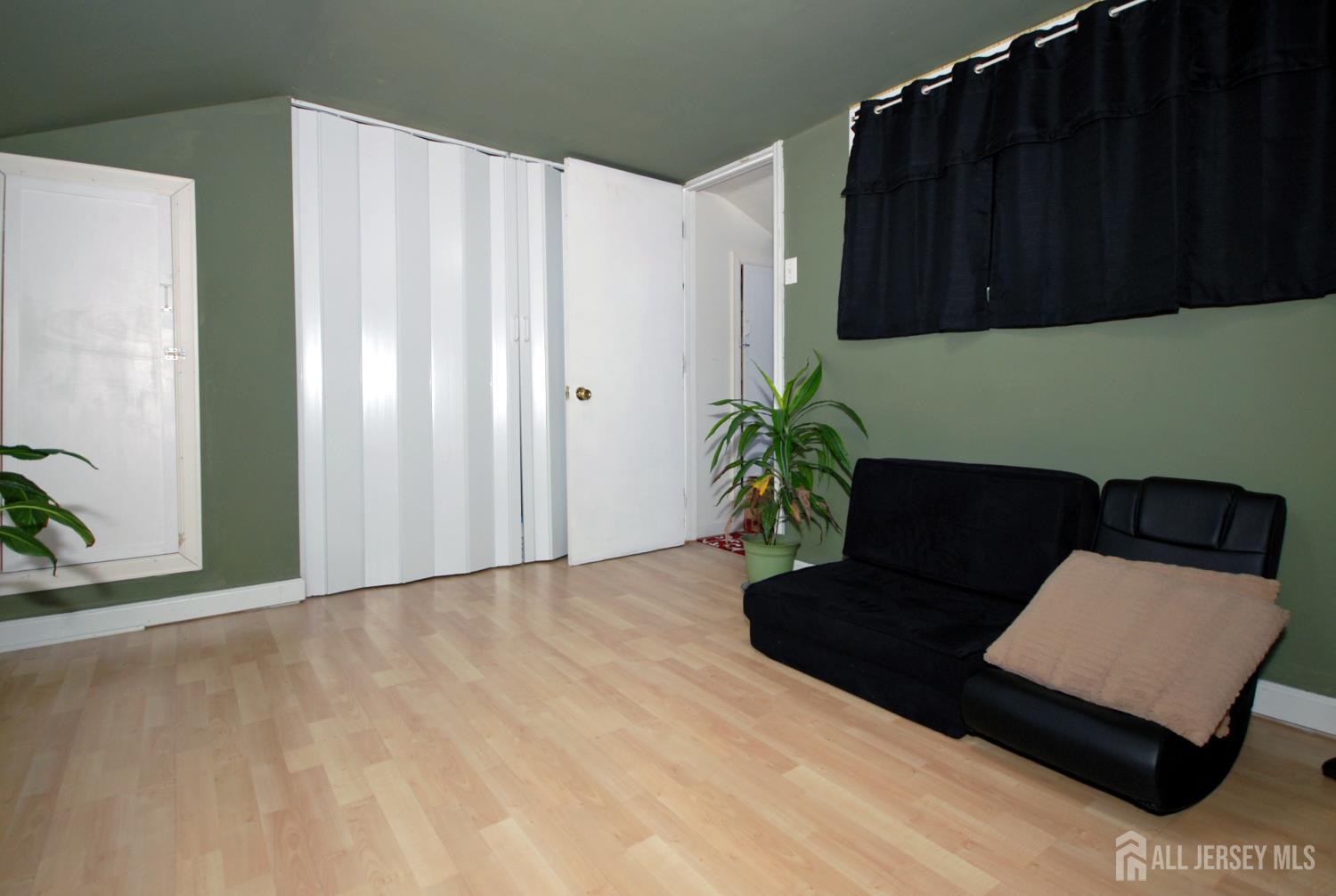 96 Brewster Circle Old Bridge, NJ 08857 - Photo 28 of 34