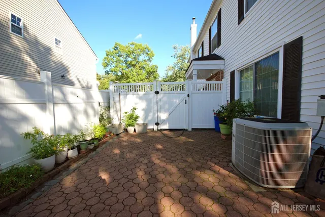 $579,900 | 96 Brewster Circle, Old Bridge, NJ 08857