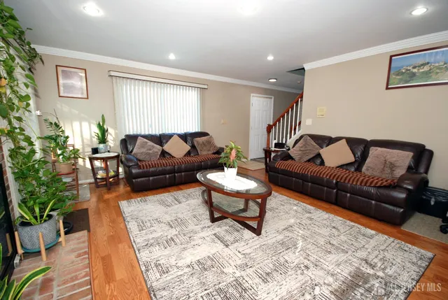 $579,900 | 96 Brewster Circle, Old Bridge, NJ 08857