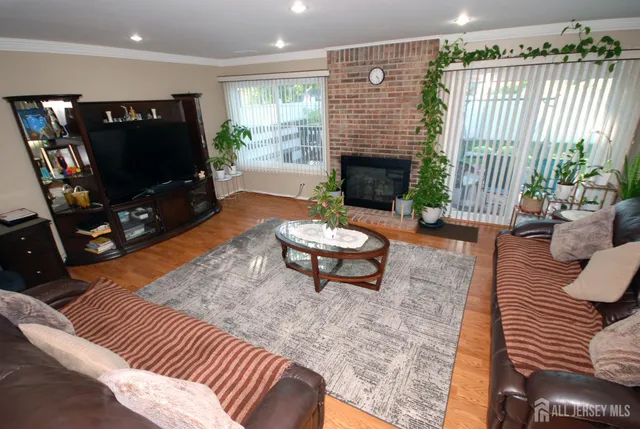 $579,900 | 96 Brewster Circle, Old Bridge, NJ 08857