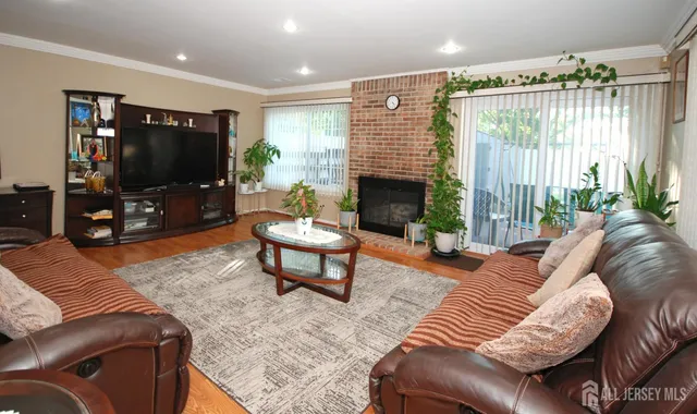 $579,900 | 96 Brewster Circle, Old Bridge, NJ 08857