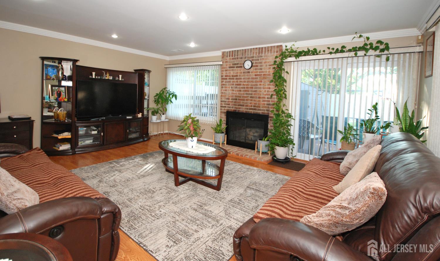 96 Brewster Circle Old Bridge, NJ 08857 - Photo 6 of 34