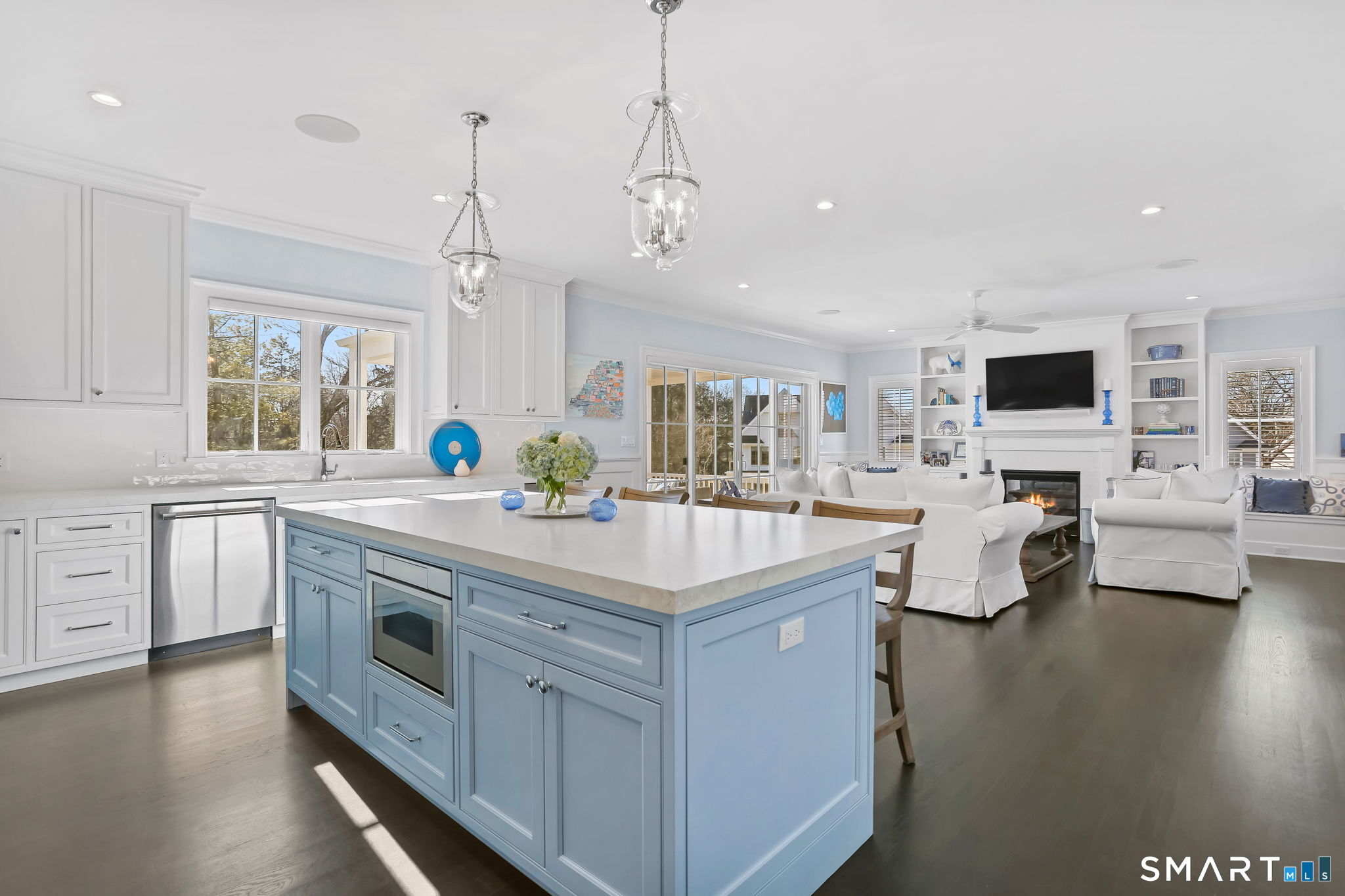 218 Lower Farm Road Fairfield, CT 06824 - Photo 11 of 40