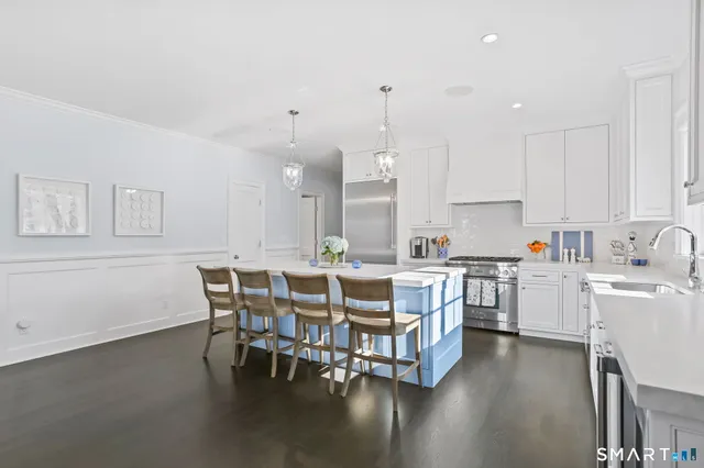 $1,999,000 | 218 Lower Farm Road, Fairfield, CT 06824