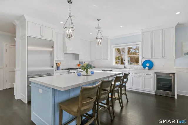 $1,999,000 | 218 Lower Farm Road, Fairfield, CT 06824