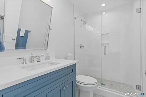 $1,999,000 | 218 Lower Farm Road, Fairfield, CT 06824