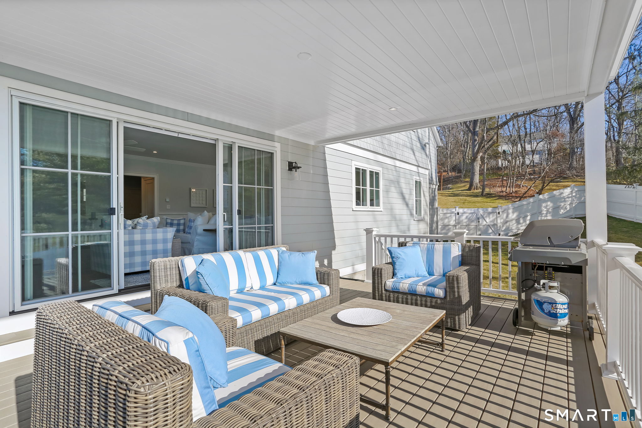 218 Lower Farm Road Fairfield, CT 06824 - Photo 16 of 40